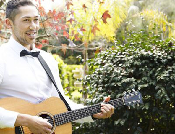 James Acoustic Soloist Singer Melbourne - Wedding Singer Musician - Entertainment